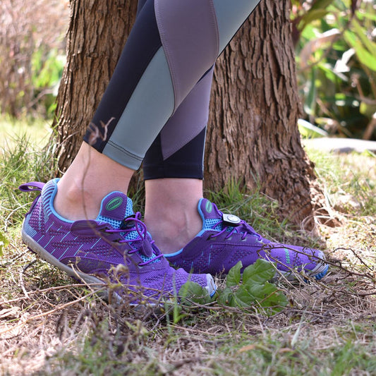 Barefoot shoes with wide toe box, zero-drop sole and flexible design for natural movement