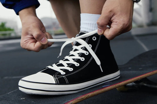 How to use and adjust shoelaces for a comfortable fit in barefoot shoes